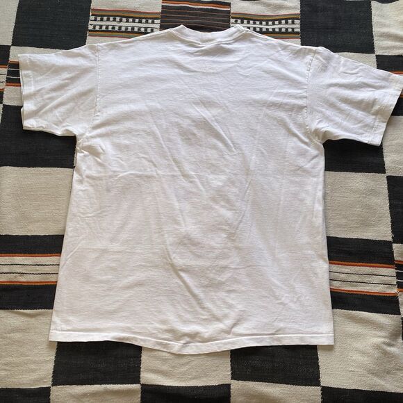 Vintage FAO Schwarz Fifth Avenue Graphic Tee Shirt. XL. Single Stitch. Cotton. - Picture 10 of 15